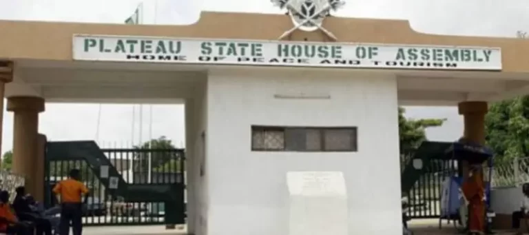 Plateau Assembly Complex To Remain Closed