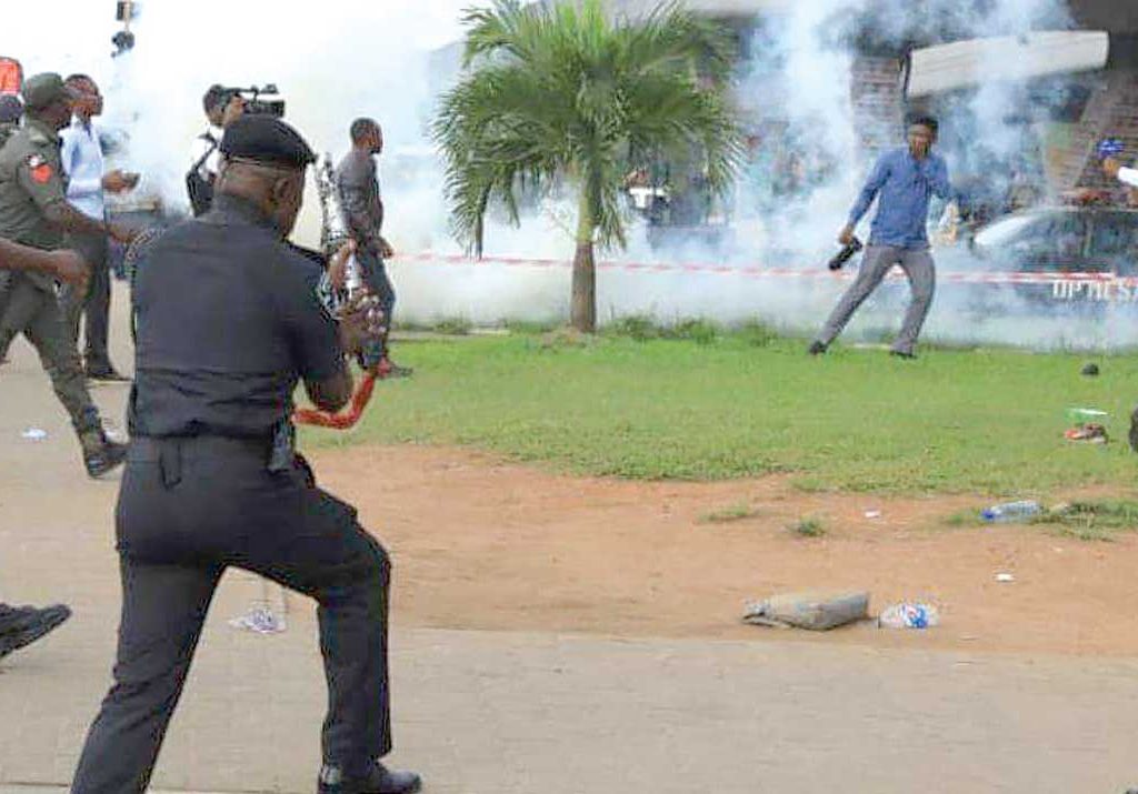 [BREAKING] #NigeriaDecides: Oluomo Shot Dead At Ondo INEC Collation Centre