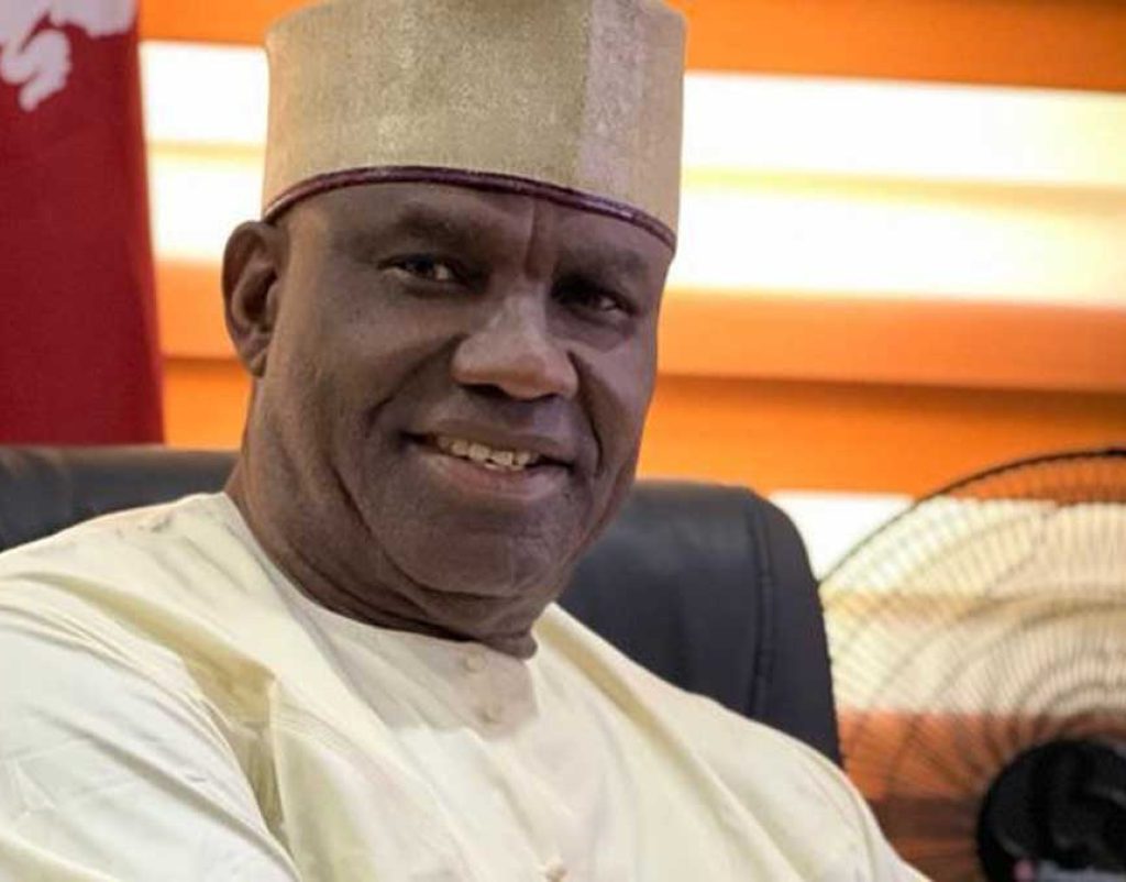 BREAKING: Two Ranking Senators Dump PDP, Set To Join APC