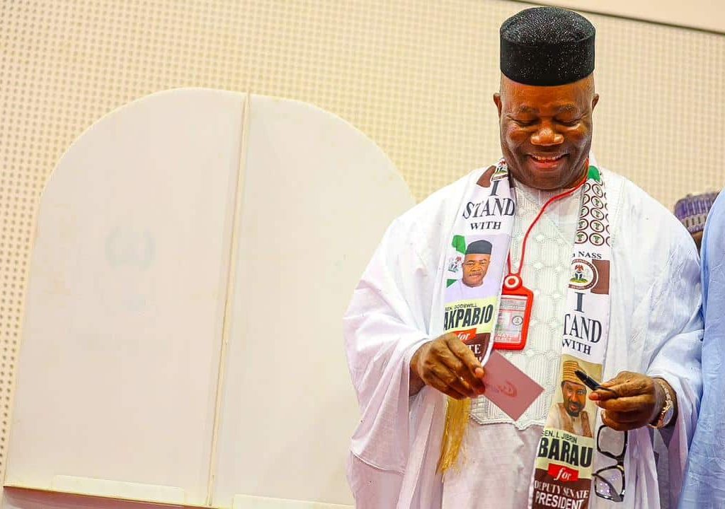 Senate President Akpabio Swears In Senators-Elect