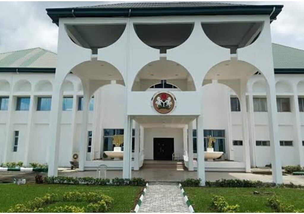 Abia Assembly warns local councils as grass takes over headquarters