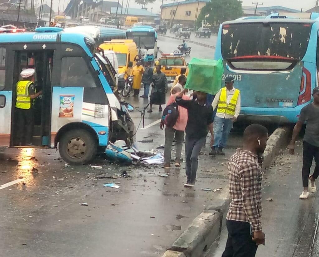 Many injured as BRT buses collide in Lagos