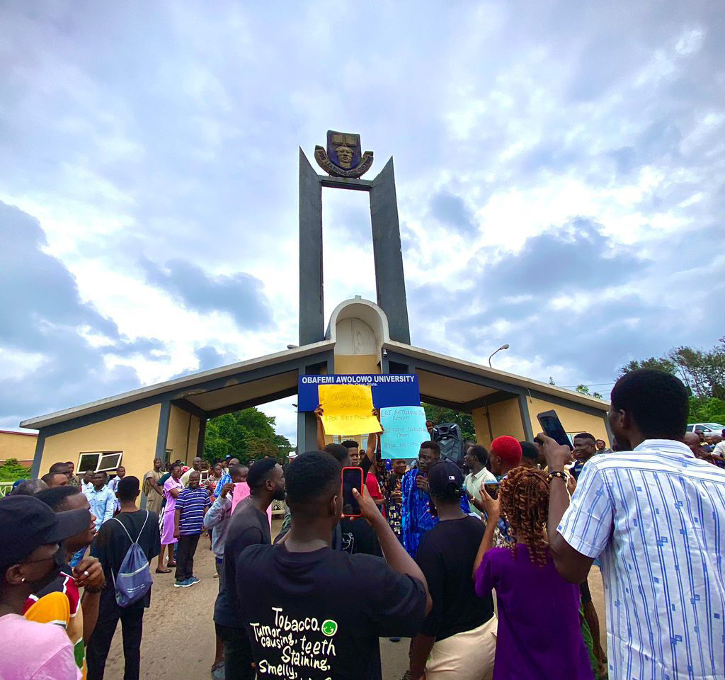 OAU students protest hike in tuition fees, block access to campus