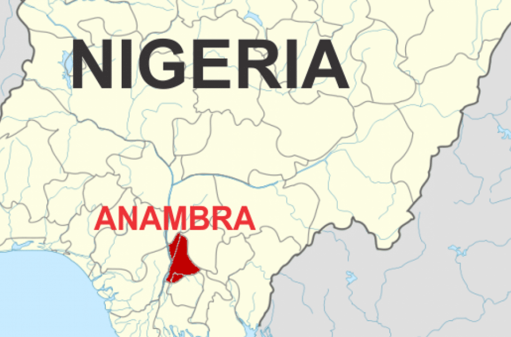 Tears as man, two sons who died in building collapse are buried in Anambra