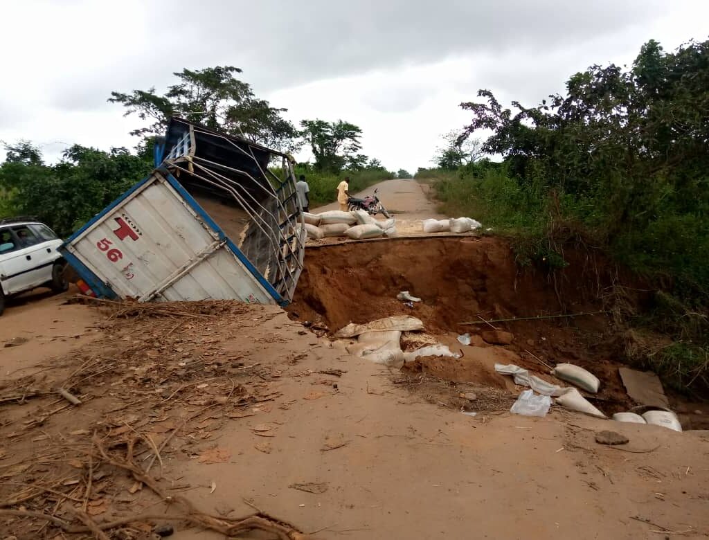 Commuters, motorists cry for help over deplorable condition of Iseyin-Okeho road