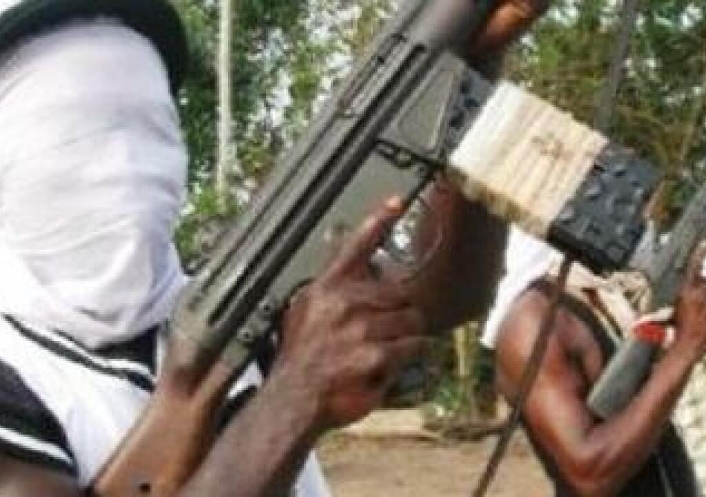 Imo Guber: Armed robbers attack APC agents, cart away N1.5m meant for vote buying