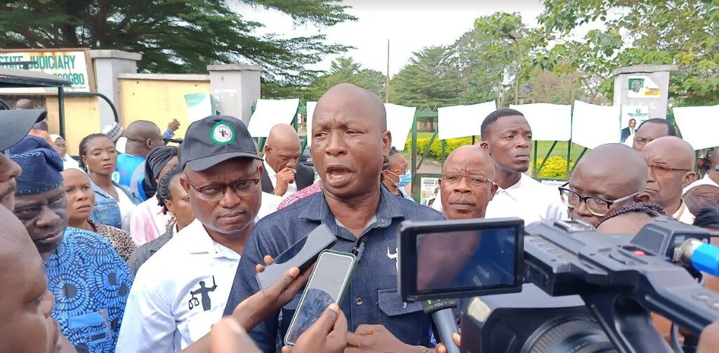 Osun judiciary workers picket Chief Judge's office