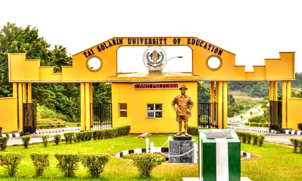 Students protest as TASUED increases tuition fee to N240,000