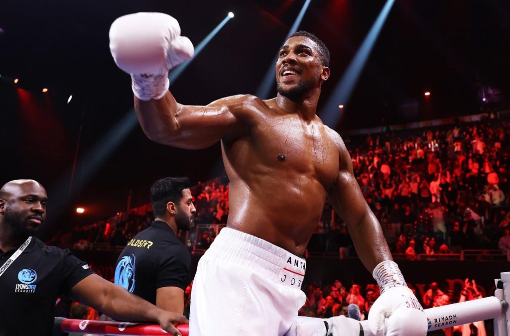 Anthony Joshua wins third fight of 2023 with Wallin KO