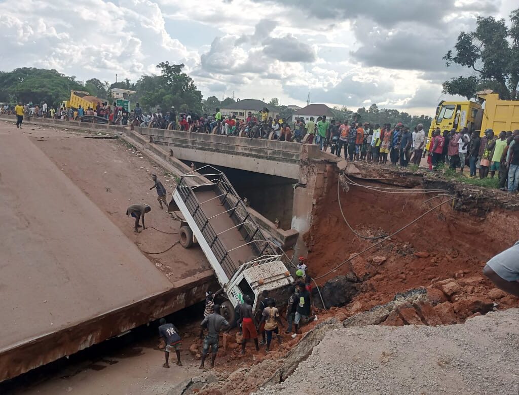 Collapsed bridge: Govt to reopen one lane of Enugu/Port Harcourt Expressway