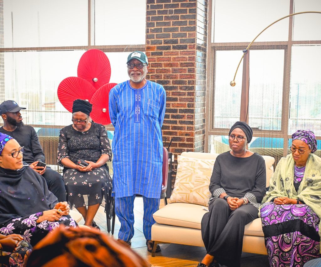 First Lady Oluremi Tinubu pays condolence visit to Akeredolu's family