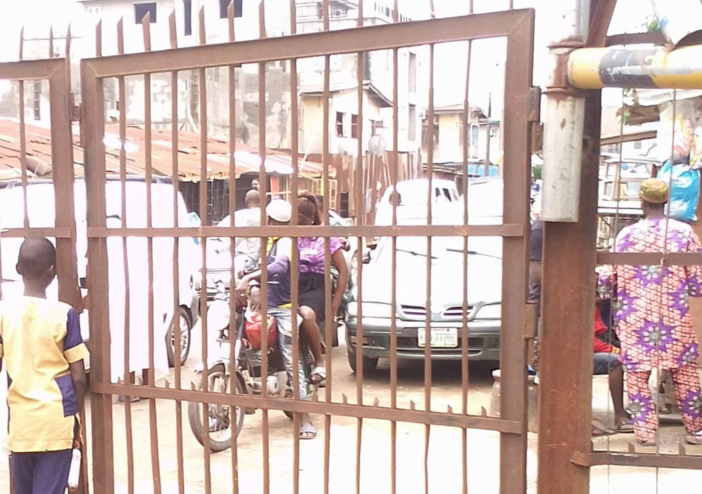 Nigerians in self imprisonment as burglary proofs, street gates become part of living