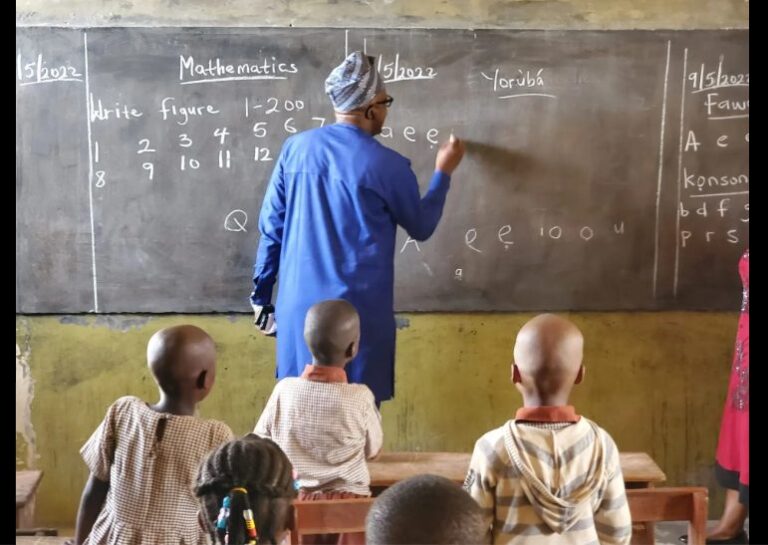 FCT primary school teachers suspend strike