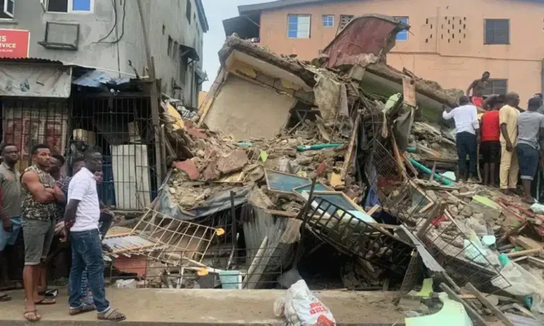 Breaking: Scores Trapped As Building Two-Storey Building Collapses On Lagos Island