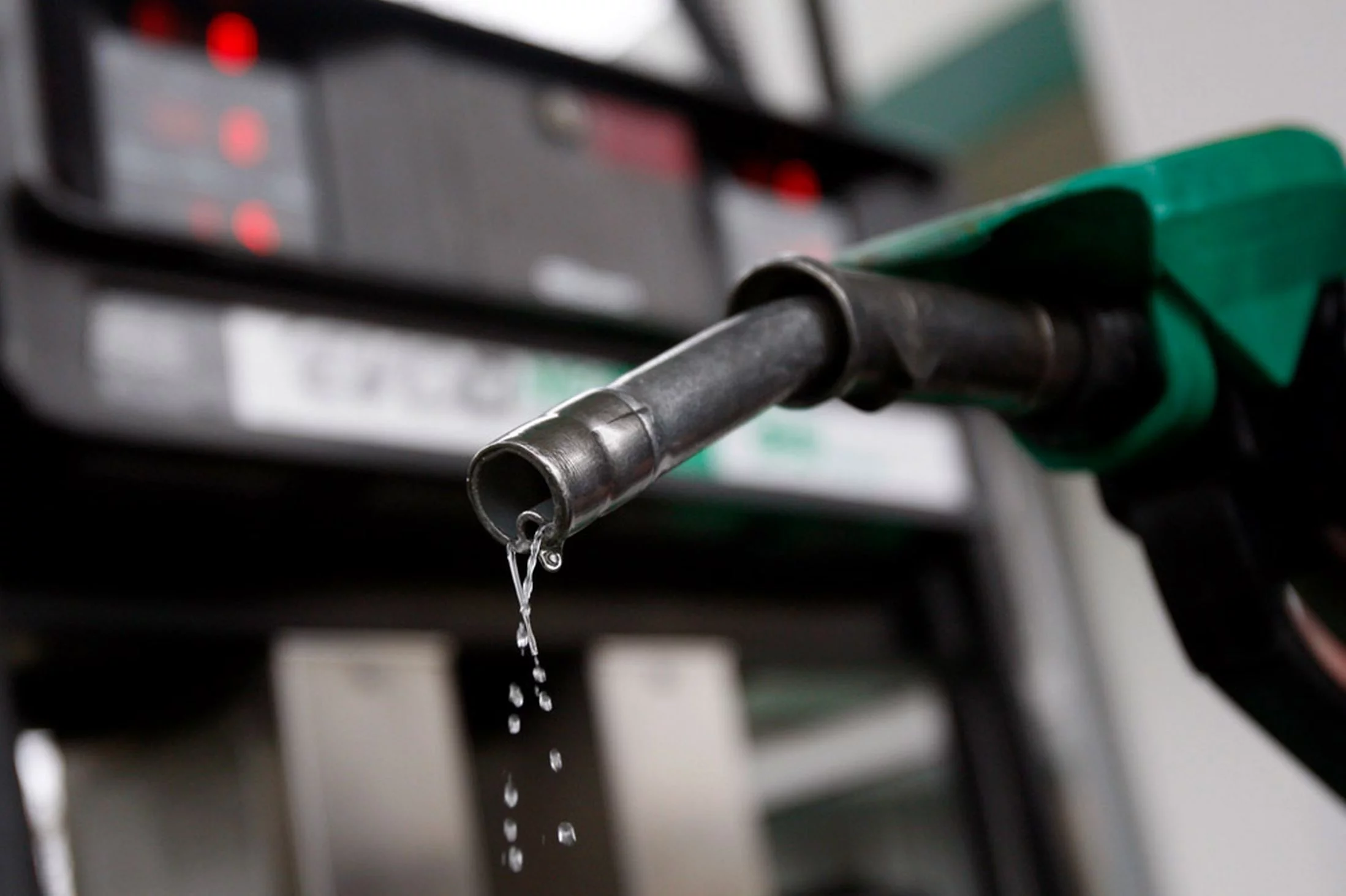 BREAKING: NNPCL reduces fuel price